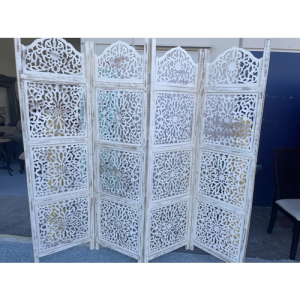 Distressed White 4 Panel Partition